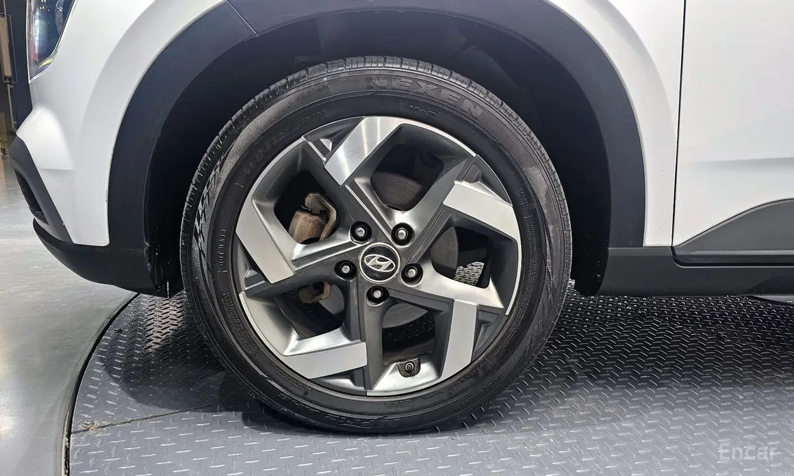 Фото 5 - Hyundai Venue