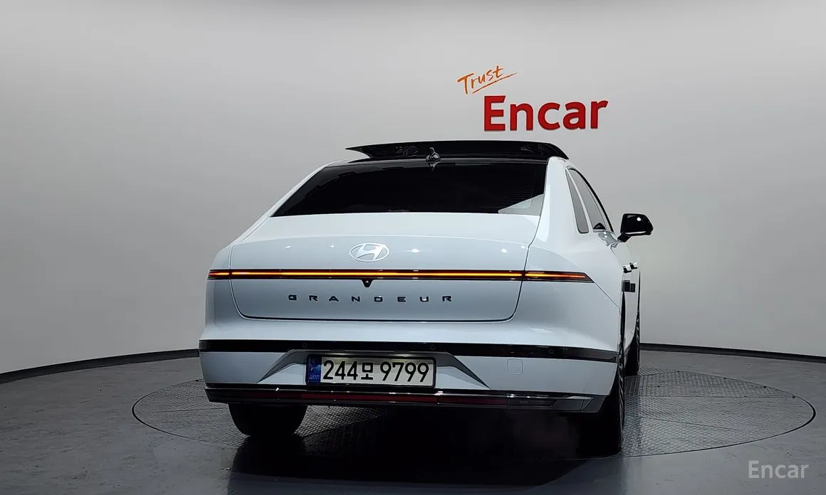 Фото 4 - Hyundai Grandeur