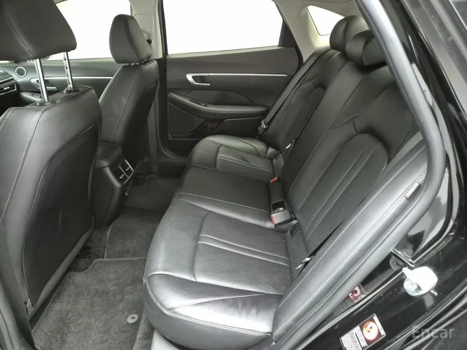 Фото 13 - Hyundai Sonata