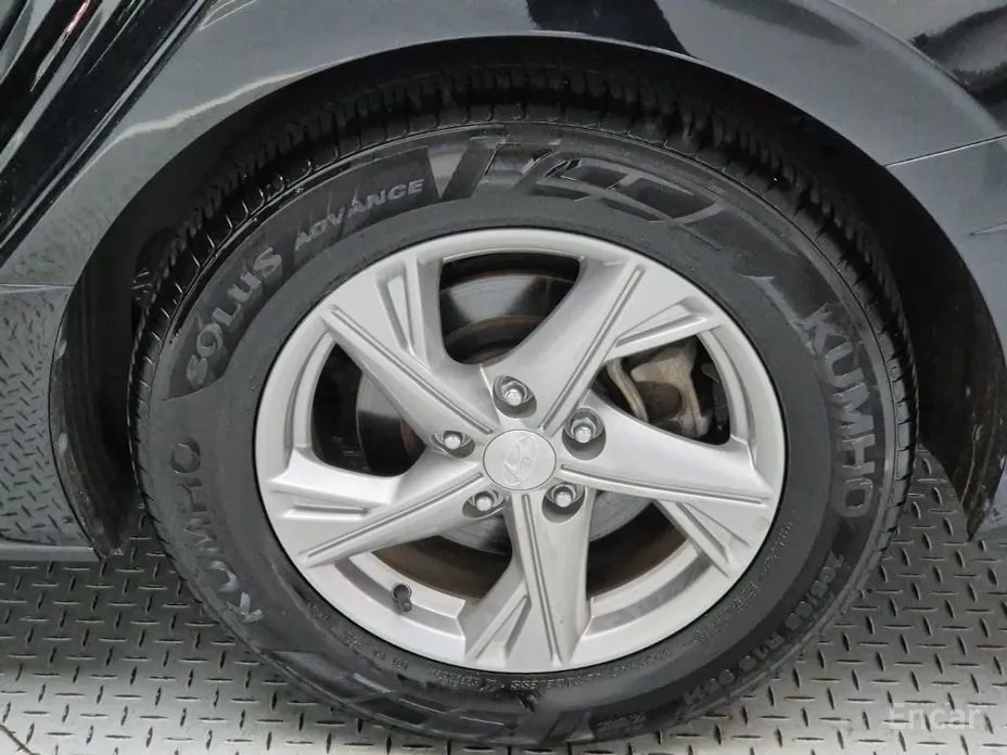 Фото 19 - Hyundai Sonata