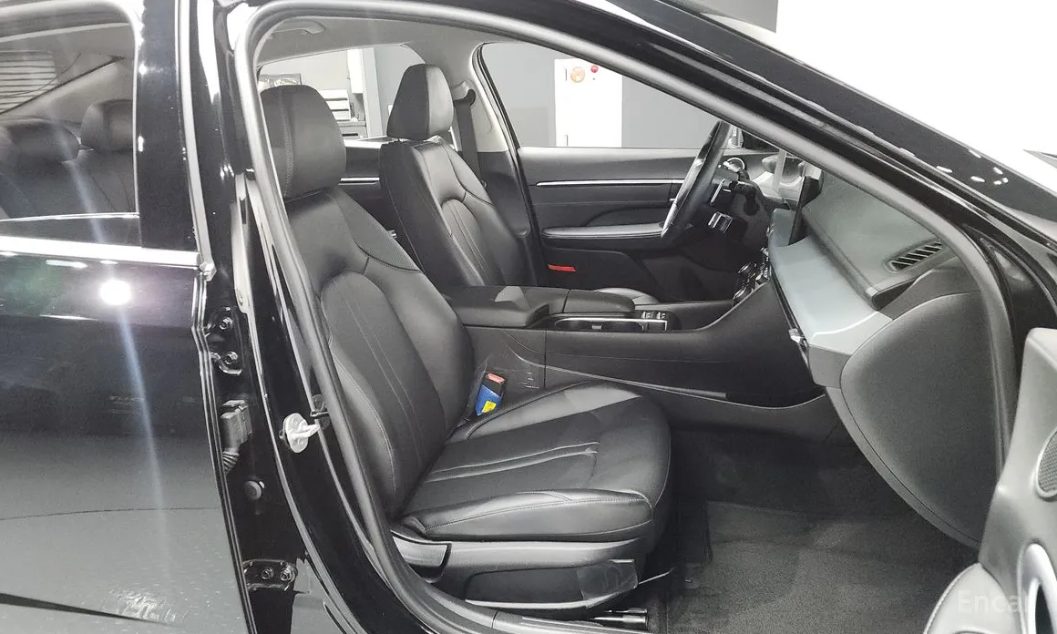 Фото 11 - Hyundai Sonata