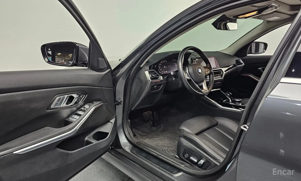 Фото 10 - BMW 3 Series