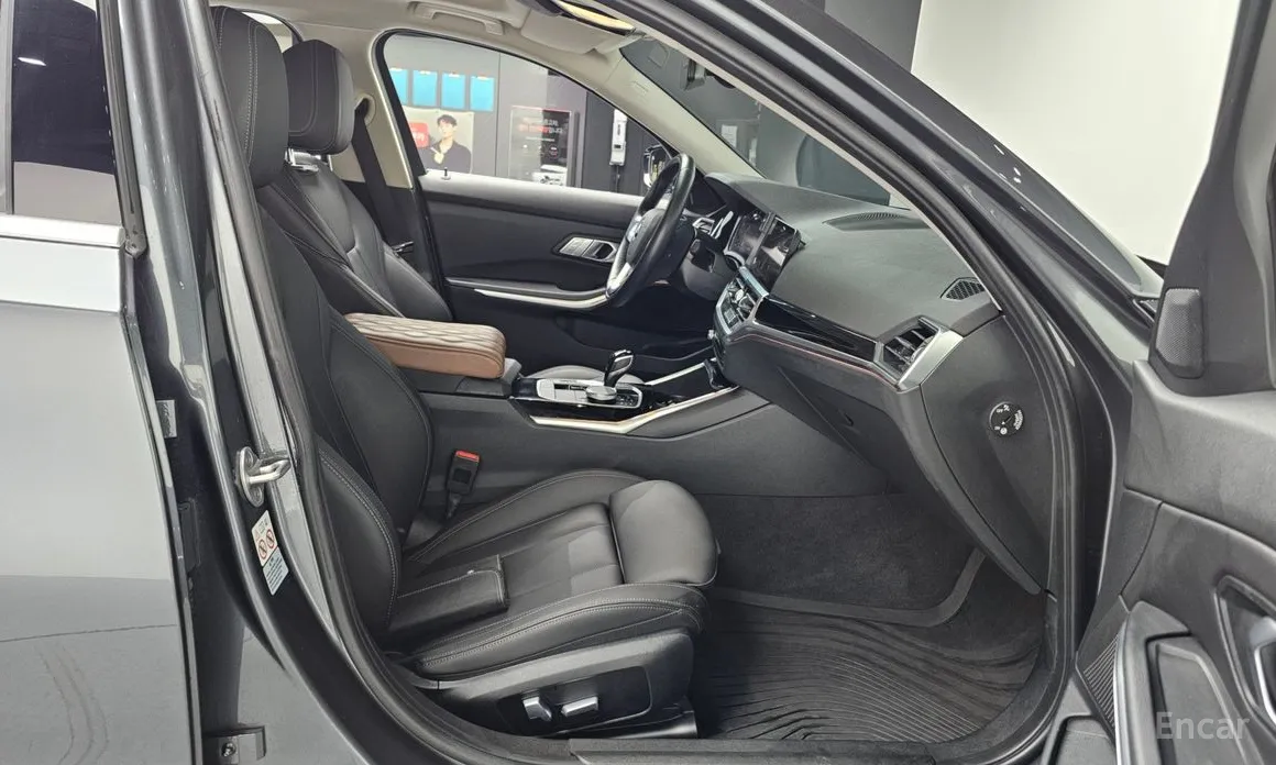 Фото 11 - BMW 3 Series