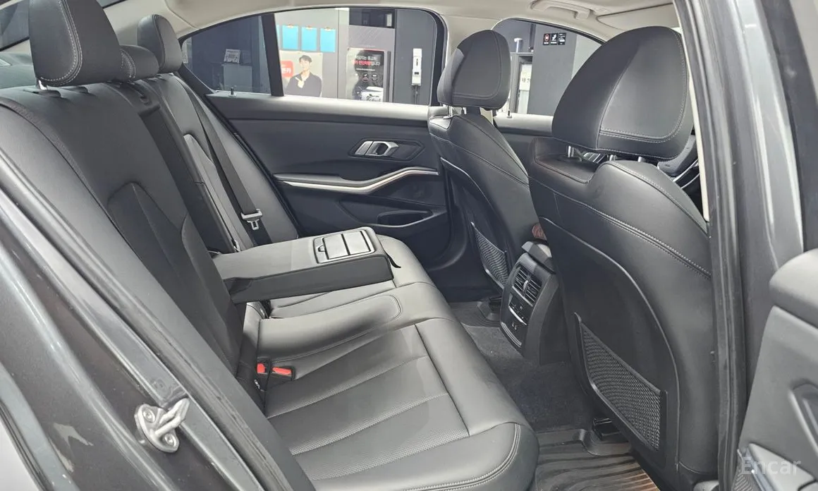 Фото 12 - BMW 3 Series