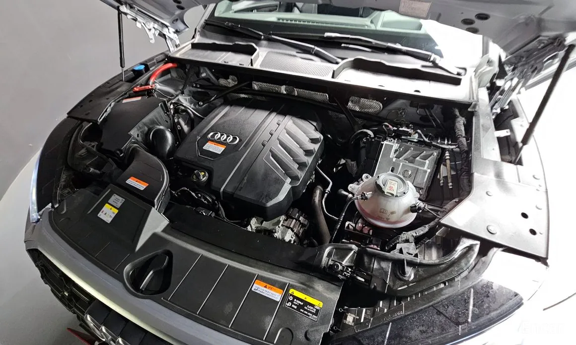 Фото 6 - Audi Q5