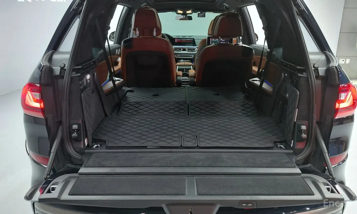 Фото 12 - BMW X7