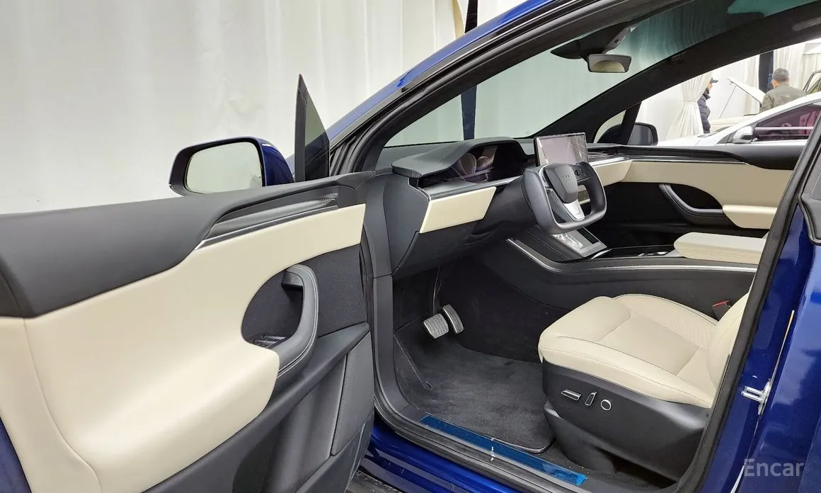 Фото 10 - Tesla Model X