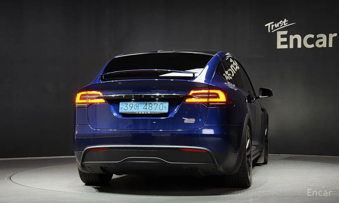 Фото 4 - Tesla Model X