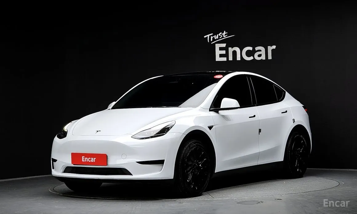 Фото 1 - Tesla Model Y