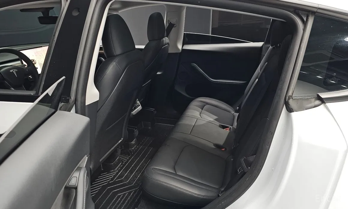 Фото 12 - Tesla Model Y