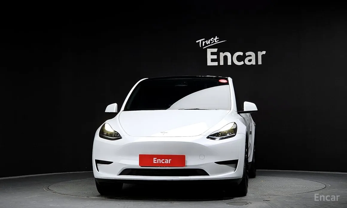 Фото 3 - Tesla Model Y