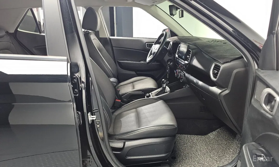 Фото 10 - Hyundai Venue