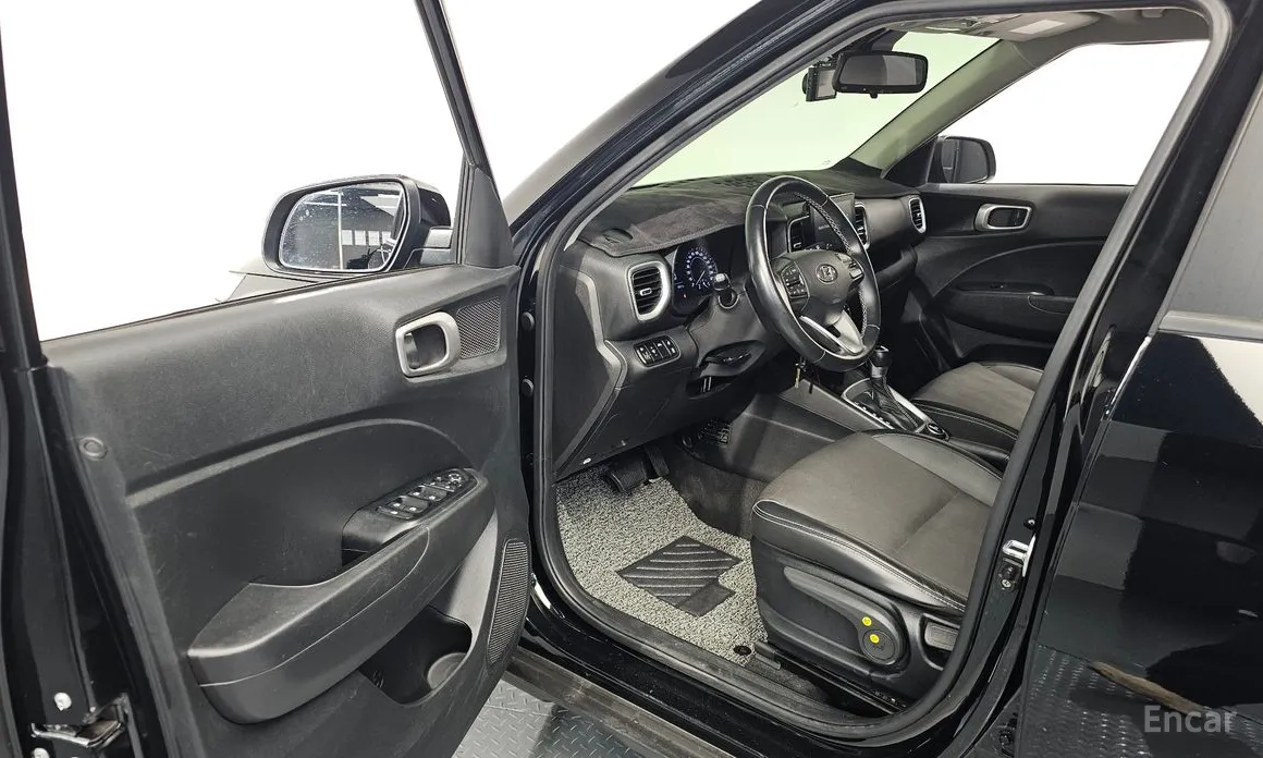 Фото 11 - Hyundai Venue