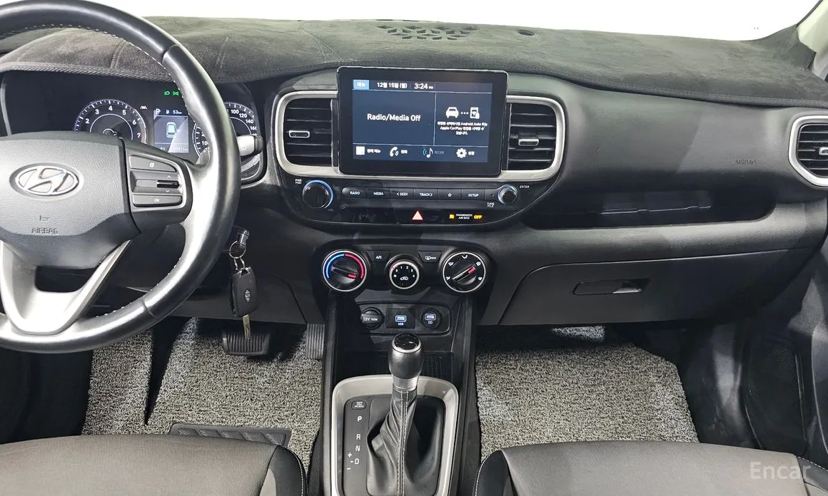 Фото 15 - Hyundai Venue