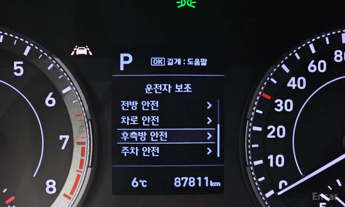 Фото 17 - Hyundai Venue