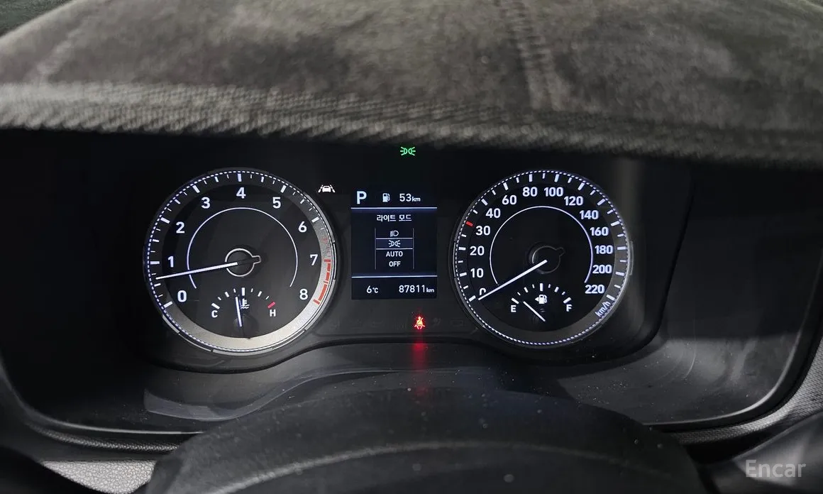 Фото 8 - Hyundai Venue