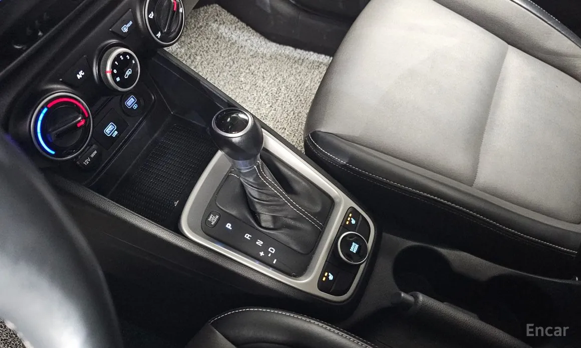 Фото 9 - Hyundai Venue