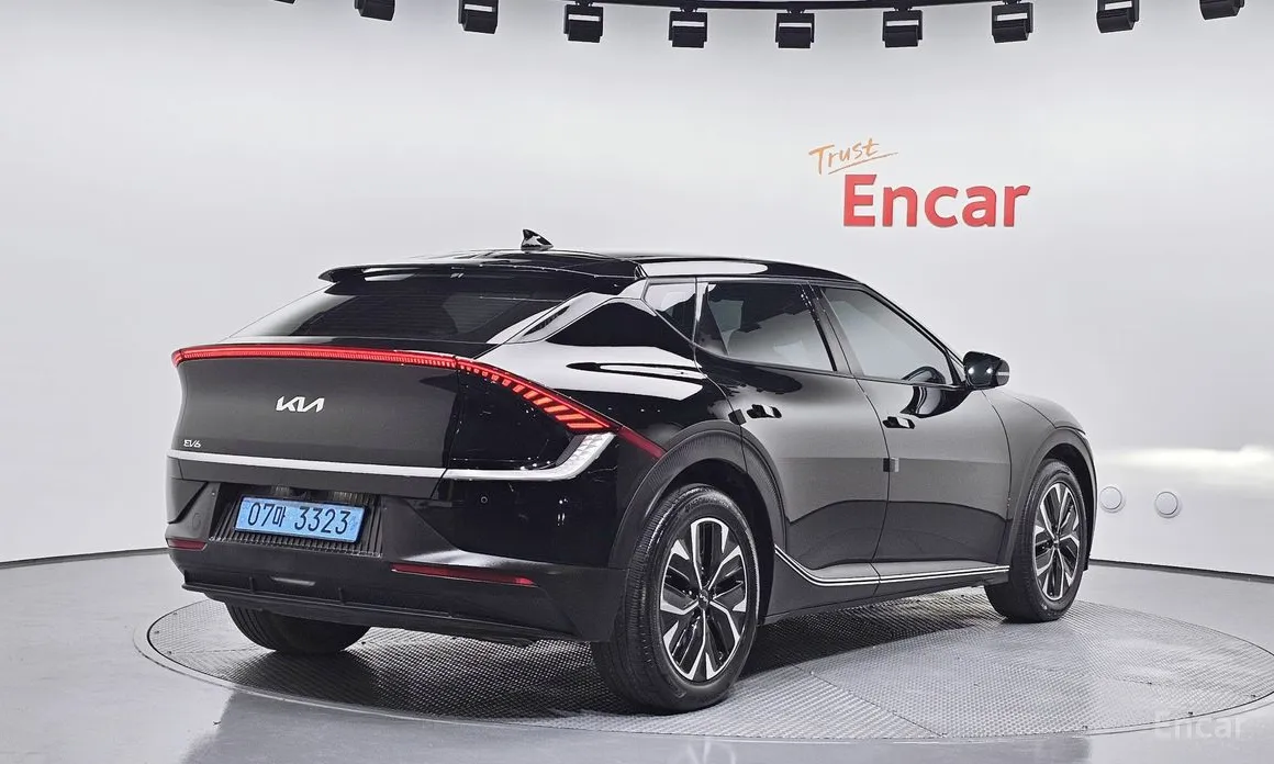 Фото 2 - Kia EV6