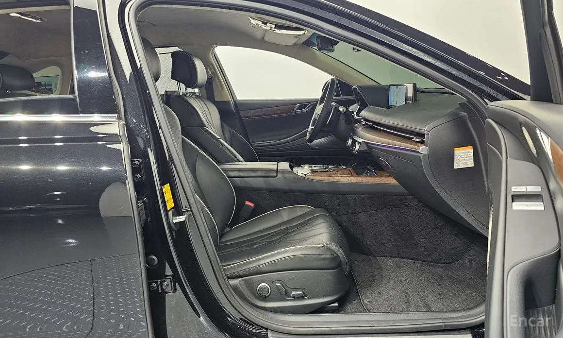 Фото 10 - Genesis G80