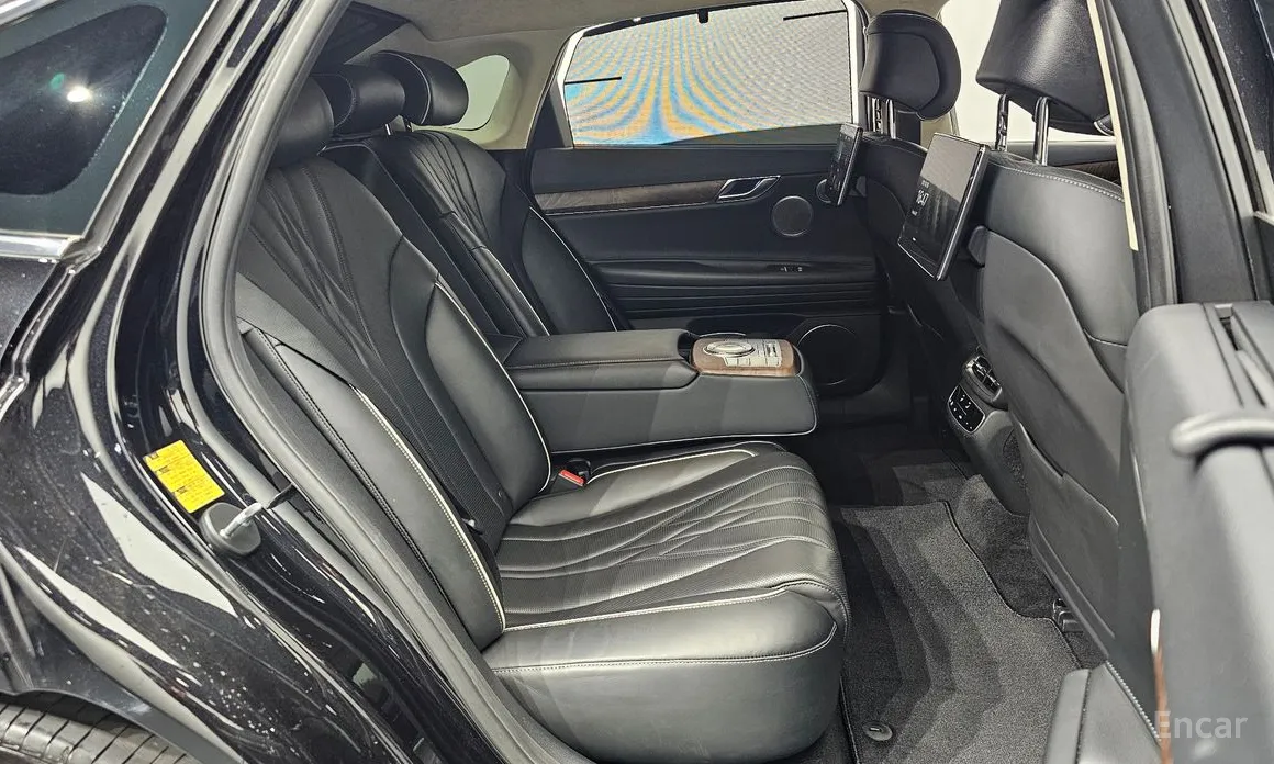 Фото 12 - Genesis G80