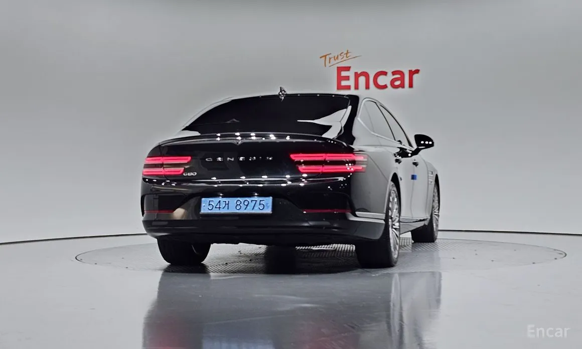 Фото 4 - Genesis G80