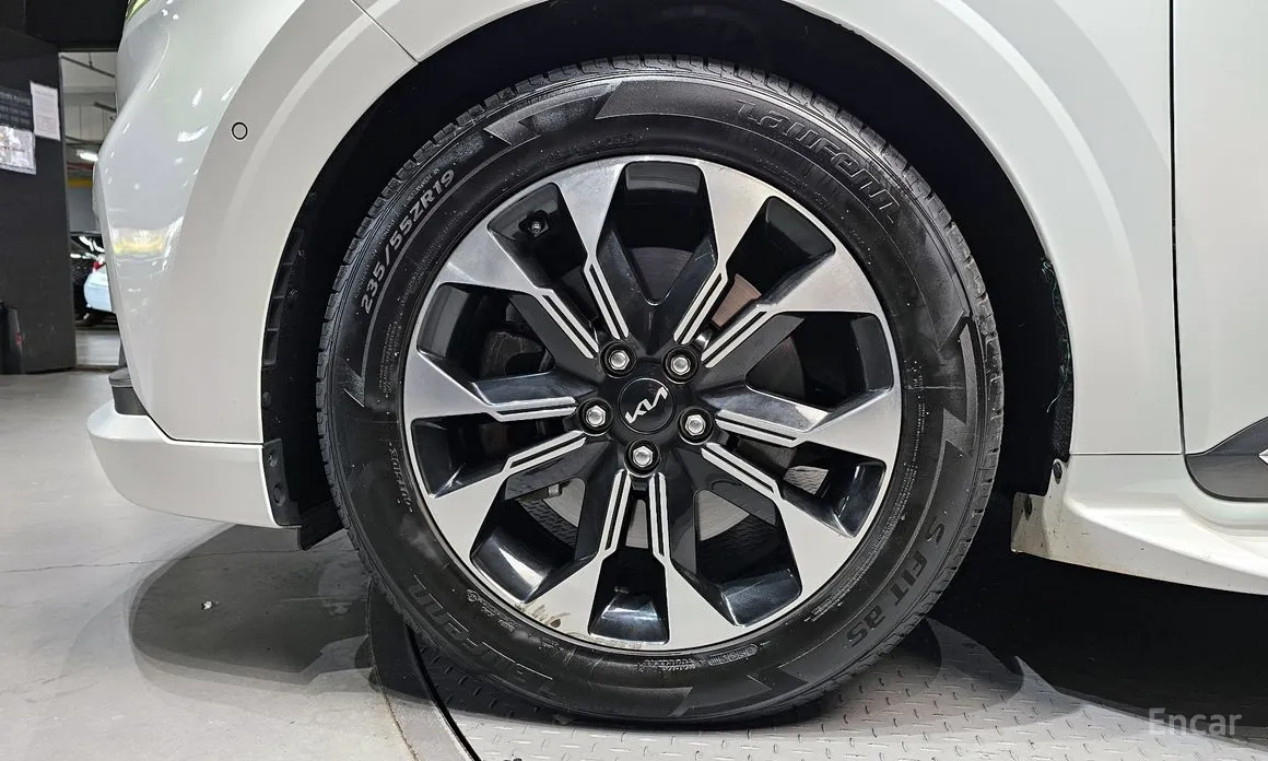 Фото 5 - Kia Carnival