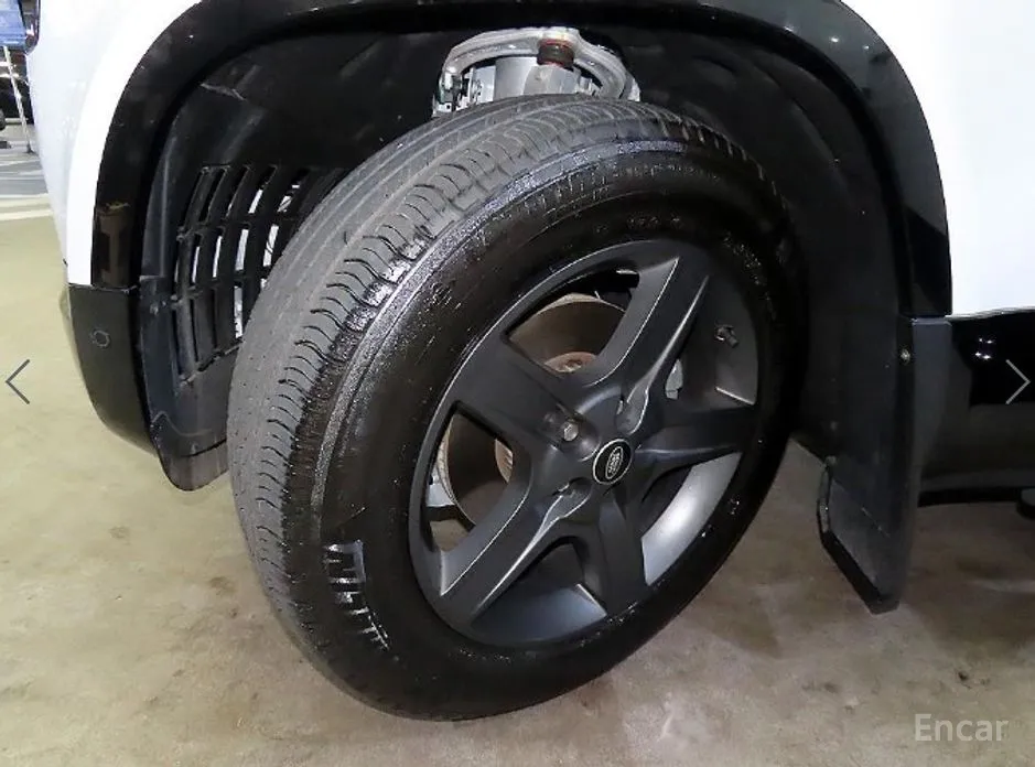 Фото 20 - Land Rover Defender