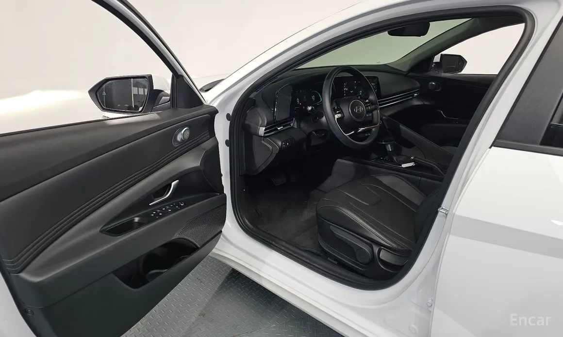 Фото 10 - Hyundai Avante