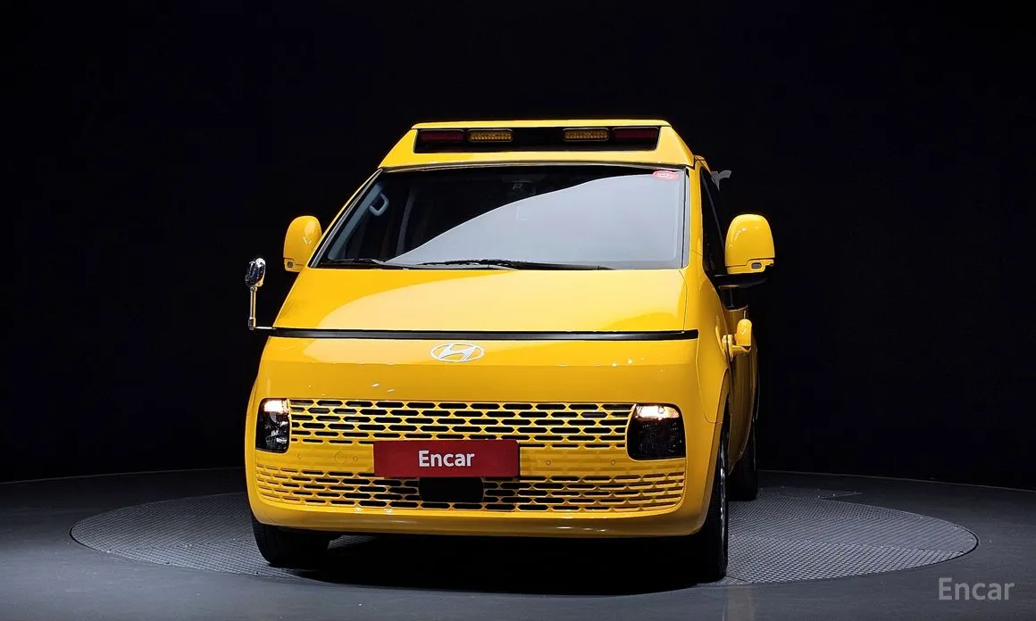 Фото 3 - Hyundai Staria