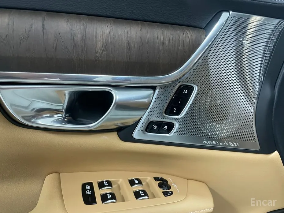 Фото 15 - Volvo S90