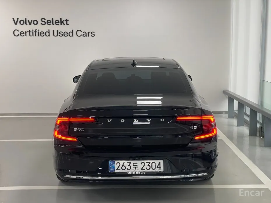 Фото 4 - Volvo S90