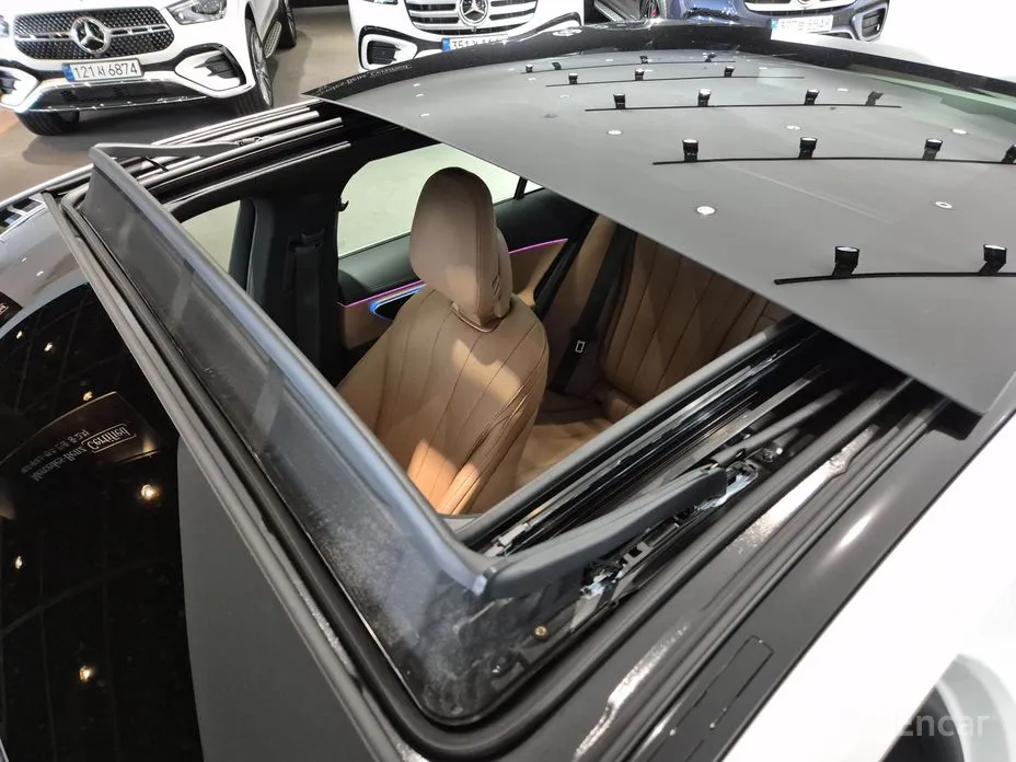 Фото 16 - Mercedes-Benz E-Class