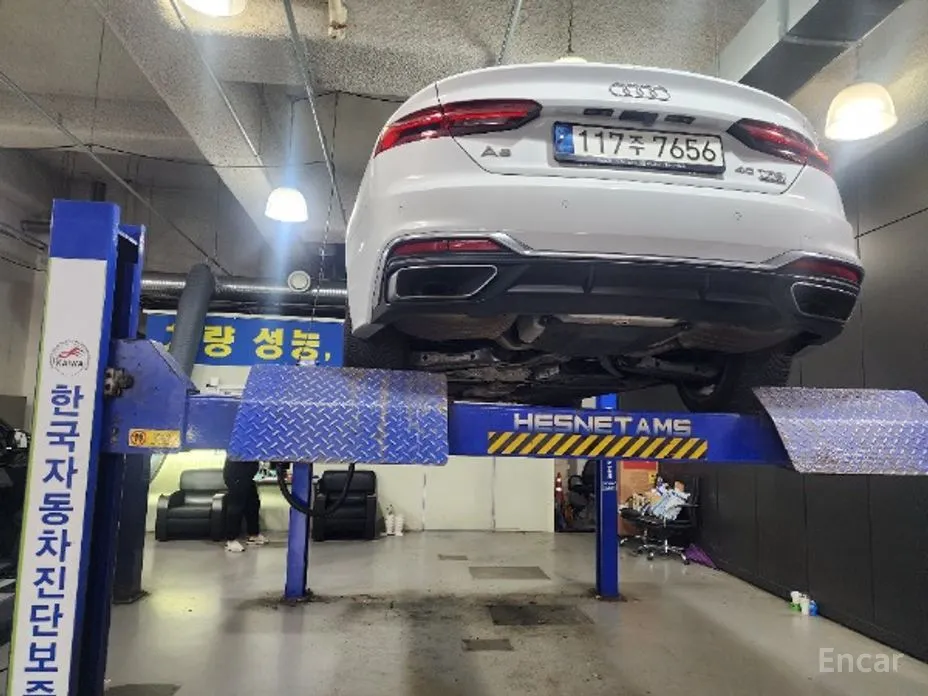 Фото 2 - Audi A5