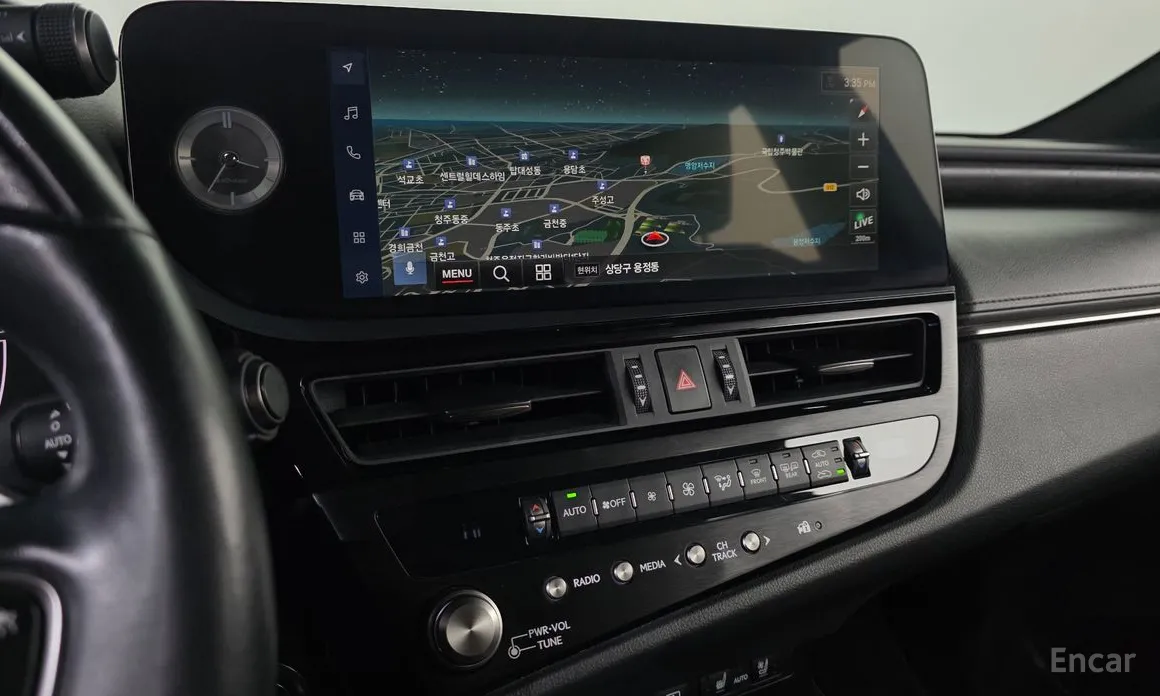 Фото 13 - Lexus ES