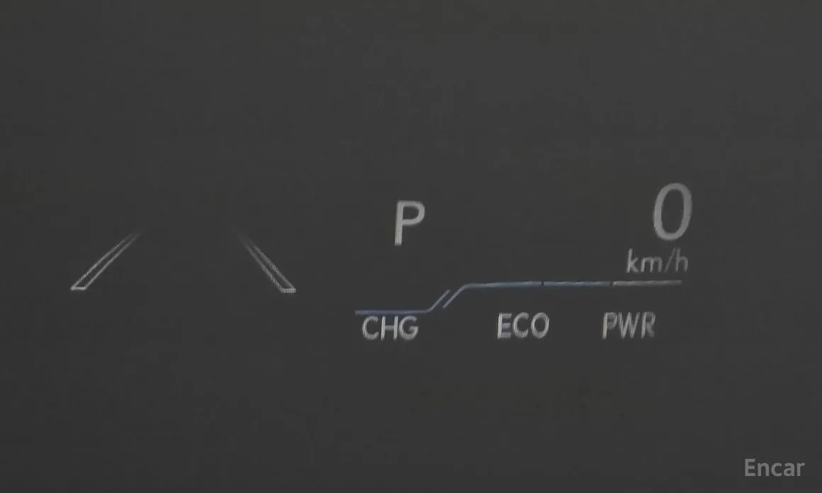 Фото 16 - Lexus ES