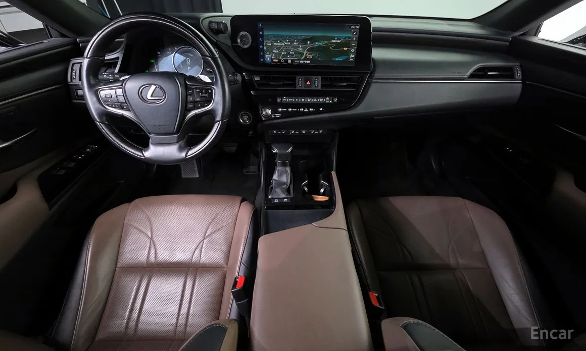 Фото 7 - Lexus ES