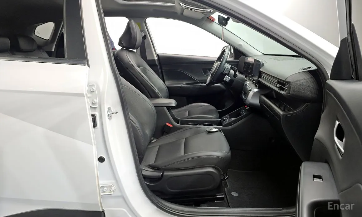 Фото 11 - Hyundai Kona