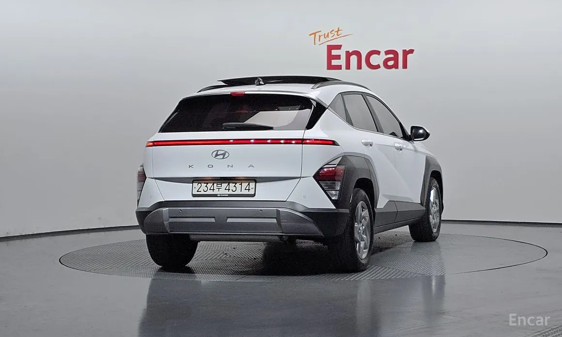 Фото 2 - Hyundai Kona