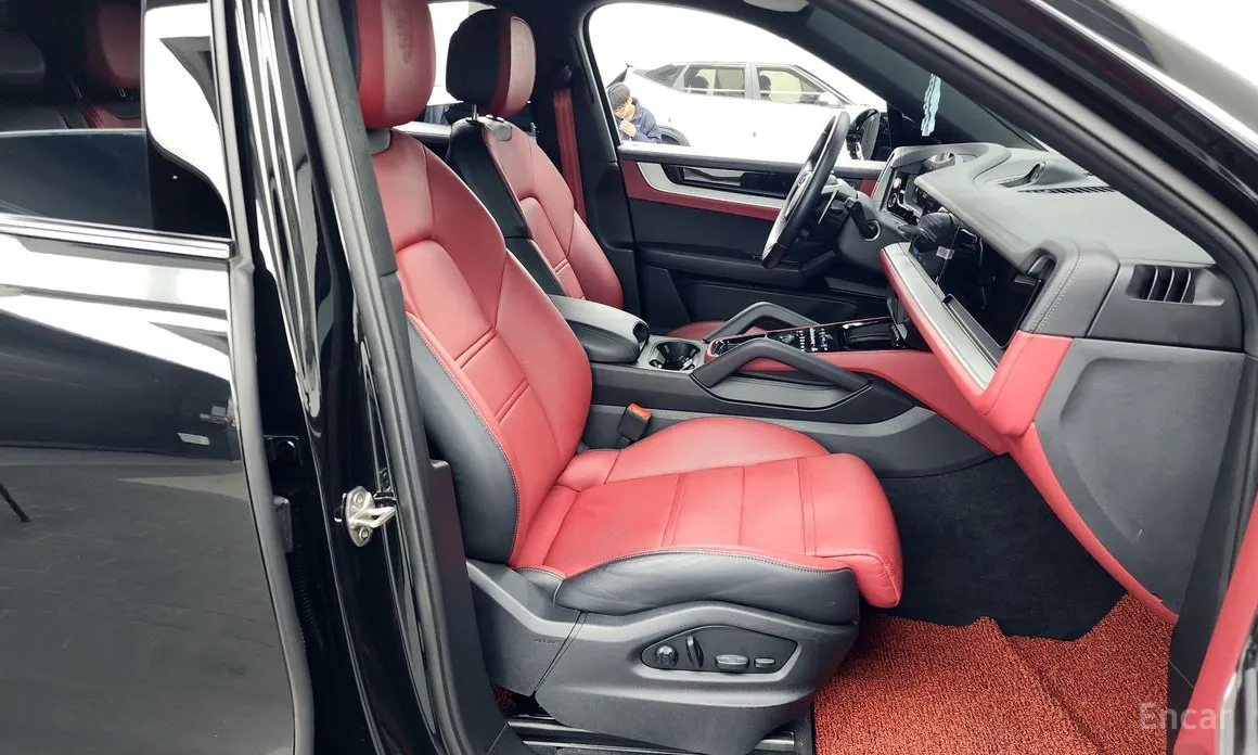 Фото 11 - Porsche Cayenne