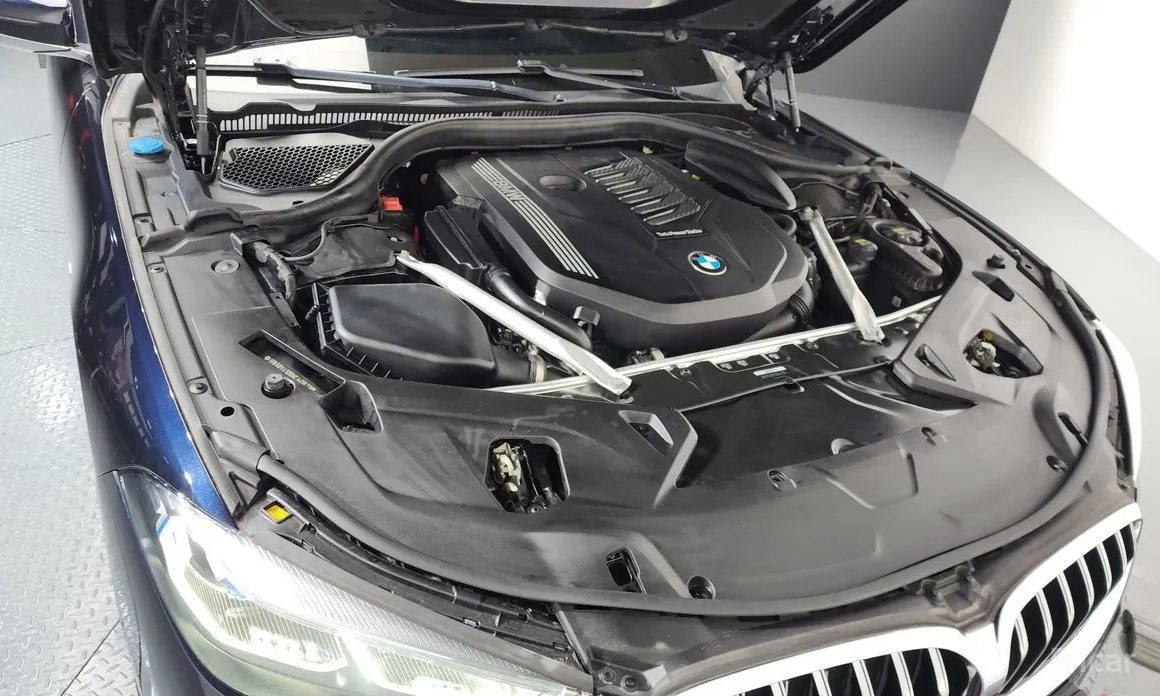 Фото 6 - BMW 8 Series