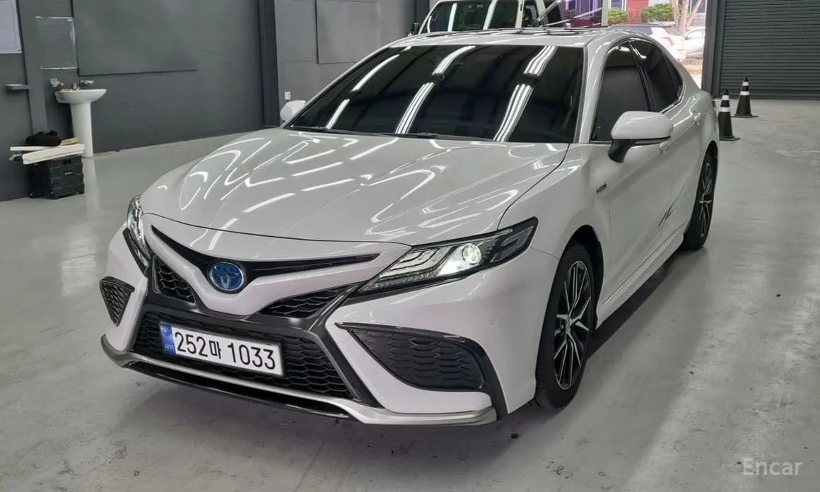 Фото 1 - Toyota Camry