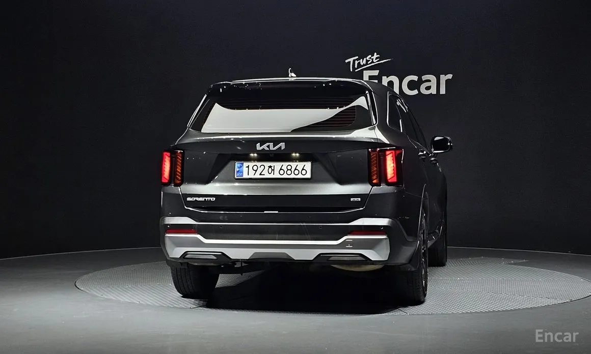 Photo 4 - Kia Sorento