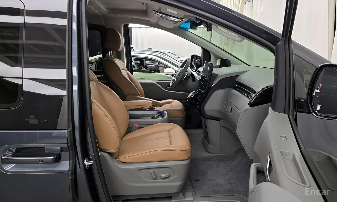 Фото 11 - Hyundai Staria