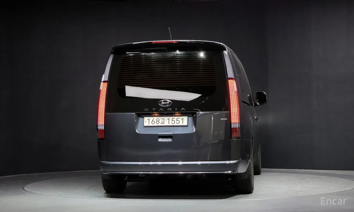 Фото 4 - Hyundai Staria