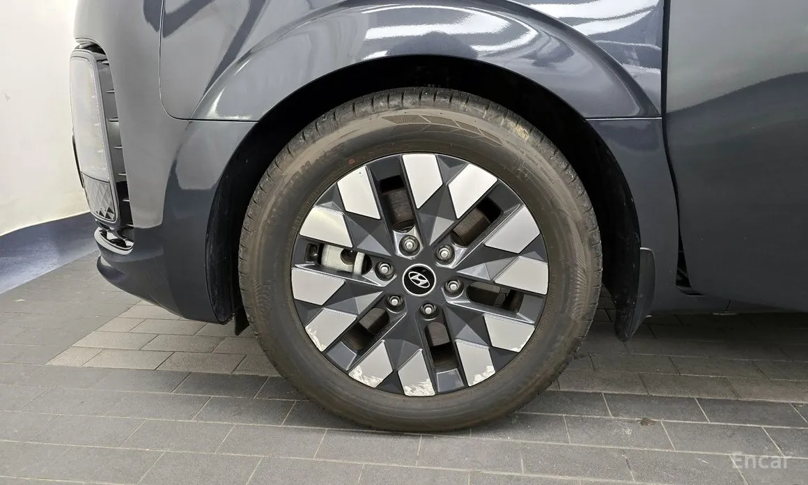 Фото 5 - Hyundai Staria