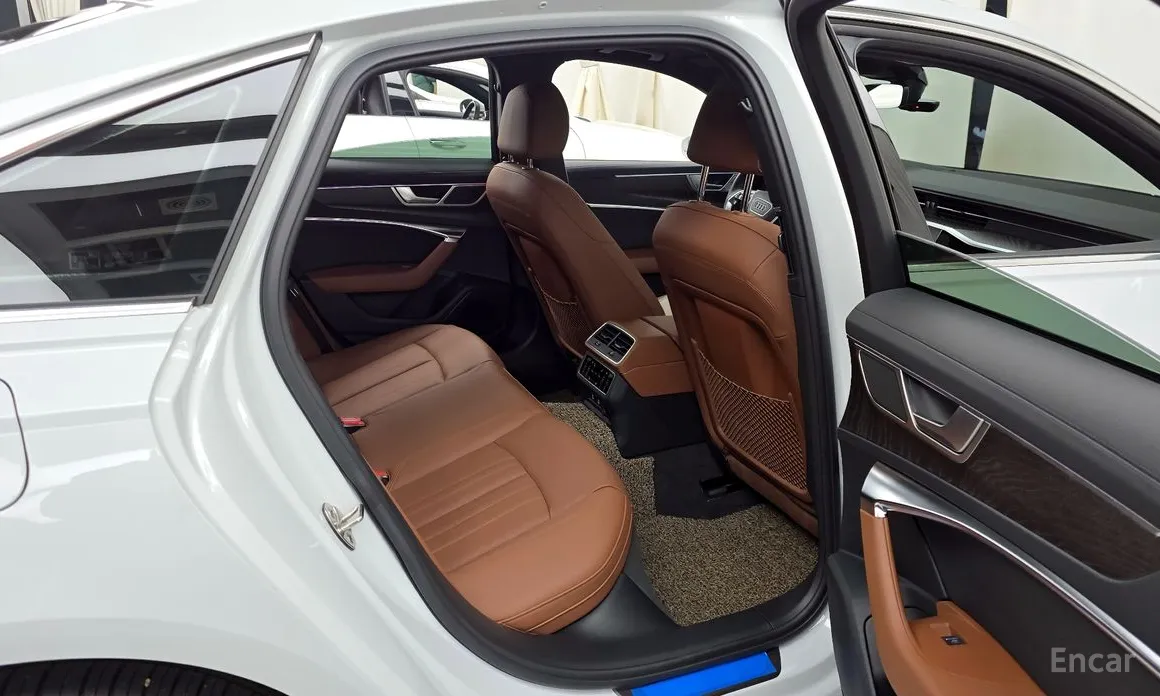 Фото 12 - Audi A6