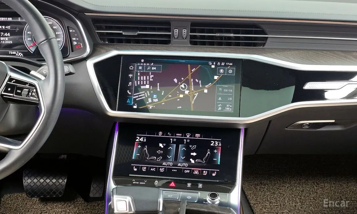 Фото 14 - Audi A6