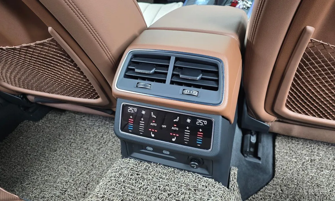 Фото 19 - Audi A6