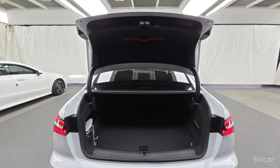 Фото 20 - Audi A6