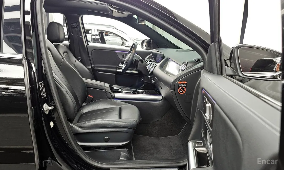 Фото 11 - Mercedes-Benz GLA-Class